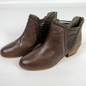 Vince Camuto Pippsy River Rock Leather Booties 7.5